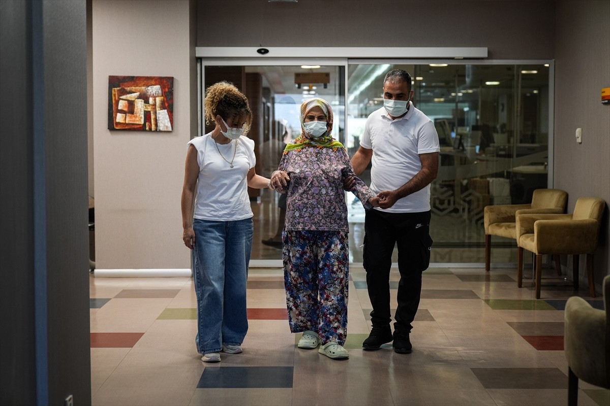 İleri derece karaciğer yetmezliği teşhisi konulan ve çocuklarıyla kan ile dokuları uyumu...