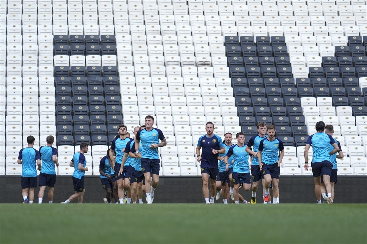 İrlanda ekibi St. Patrick's, UEFA Konferans Ligi 3. eleme turu rövanşında yarın Beşiktaş ile...