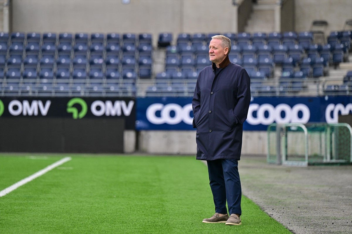 İstanbul Başakşehir, UEFA Konferans Ligi 3. eleme turunda Norveç ekibi Viking ile yarın...