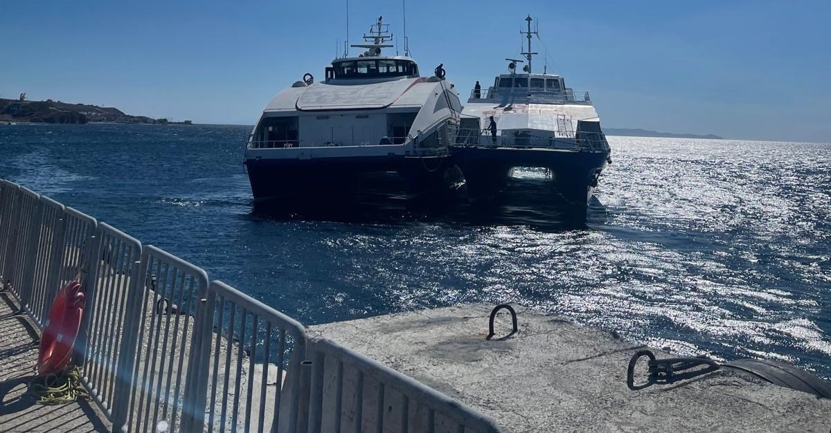 İstanbul Deniz Otobüslerinin (İDO) İstanbul'dan Balıkesir'in Marmara ilçesine bağlı Avşa Adası...