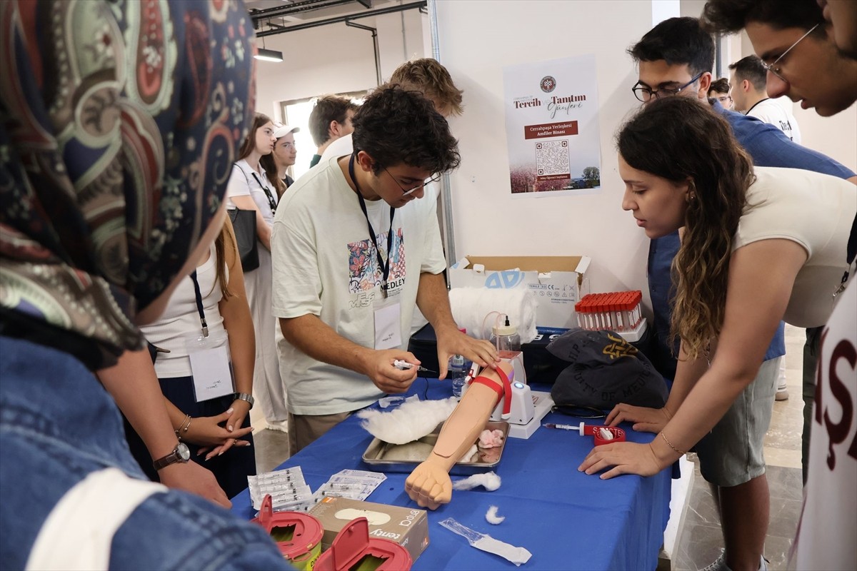 İstanbul Üniversitesi-Cerrahpaşa (İÜC) Cerrahpaşa Tıp Fakültesi tarafından üniversite adaylarına...