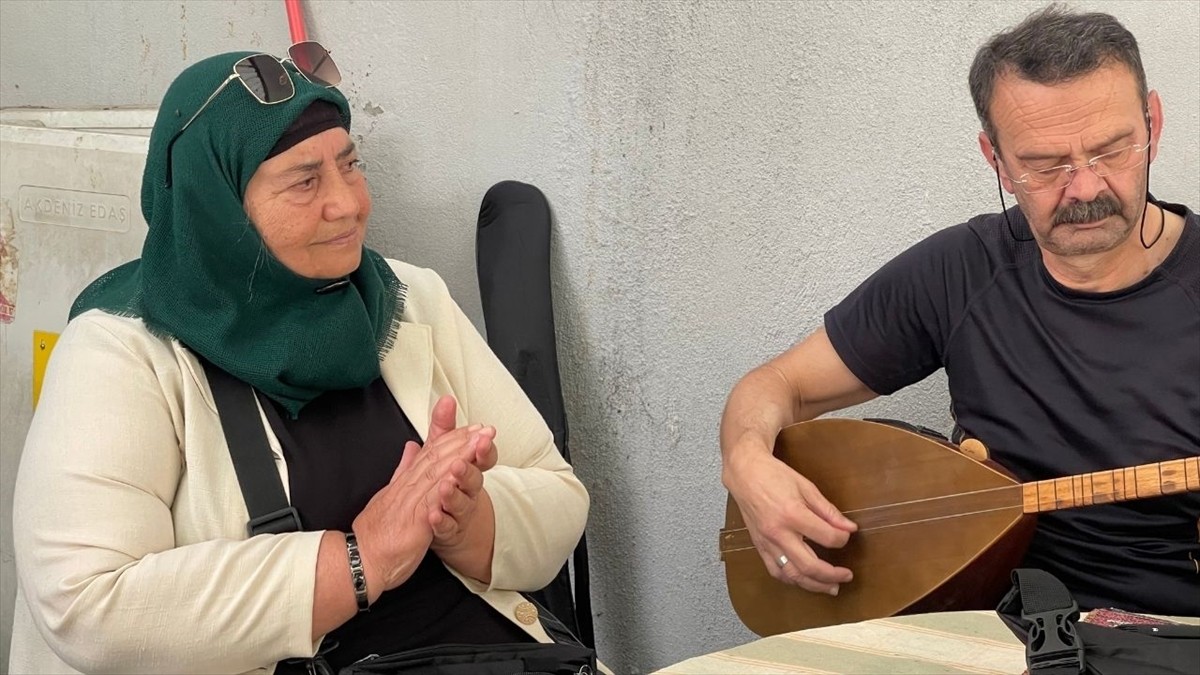 Kahramanmaraş merkezli 6 Şubat 2023 depremlerinden sonra Isparta'ya yerleşen 76 yaşındaki Saadet...