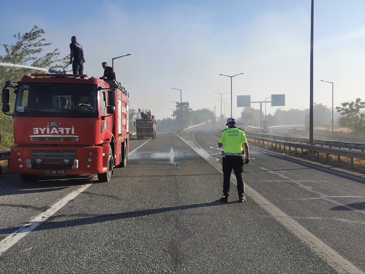 Kırklareli'nin Lüleburgaz ilçesinde çıkan anız yangını söndürüldü. 