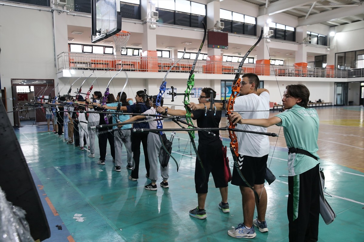 Konya'da temelleri 2019'da atılan ve sporcularının tamamı altyapıdan yetişen Selçuklu...