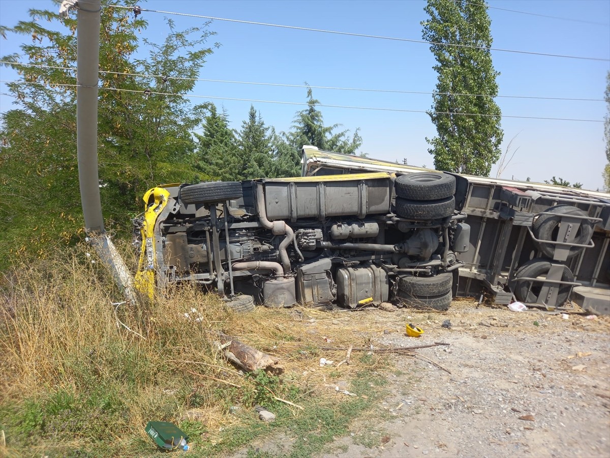 Konya'nın Akşehir ilçesinde kaza yapan tırda uyuşturucuyla yakalanan sürücü tutuklandı.