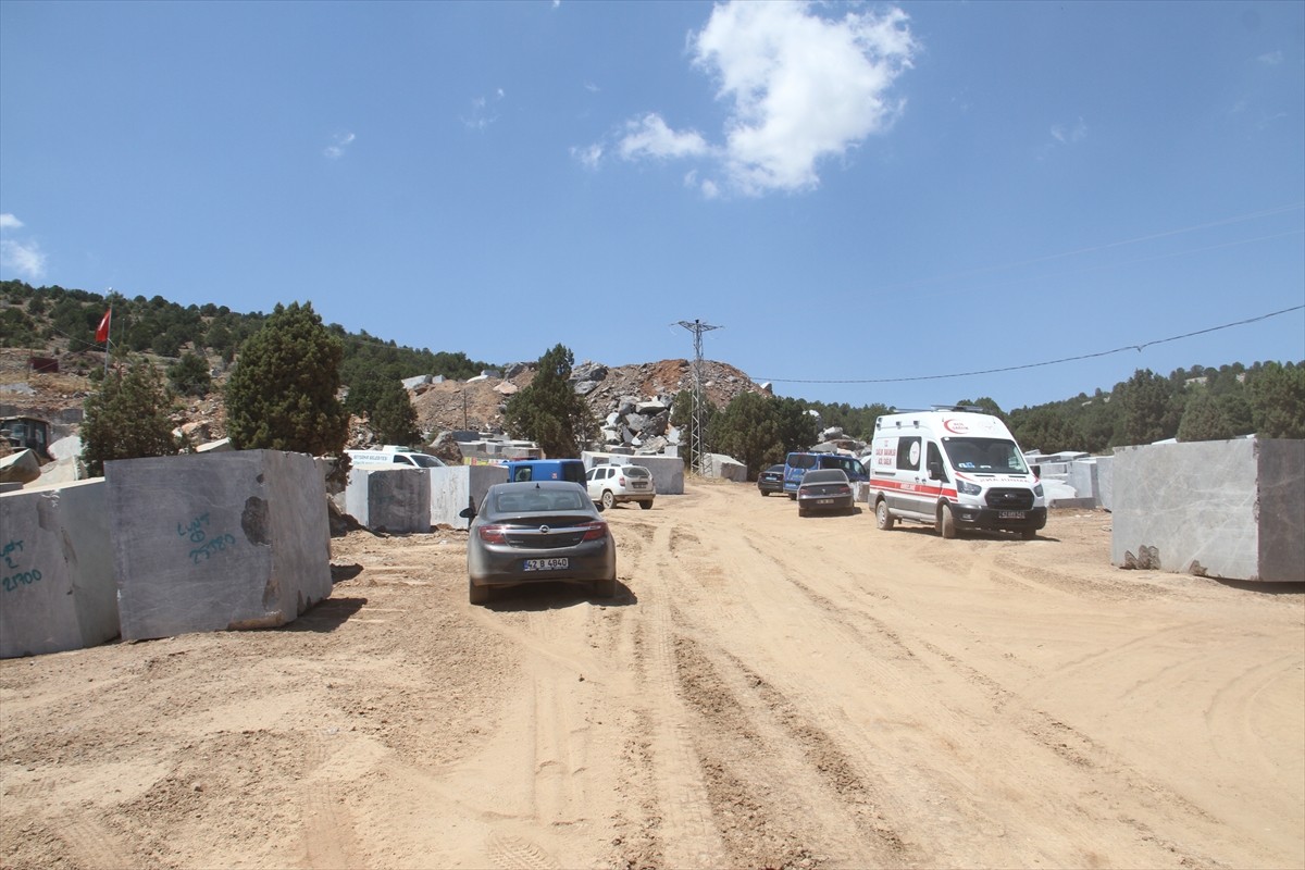 Konya'nın Beyşehir ilçesinde, üzerine mermer blok düşen maden mühendisi hayatını kaybetti.