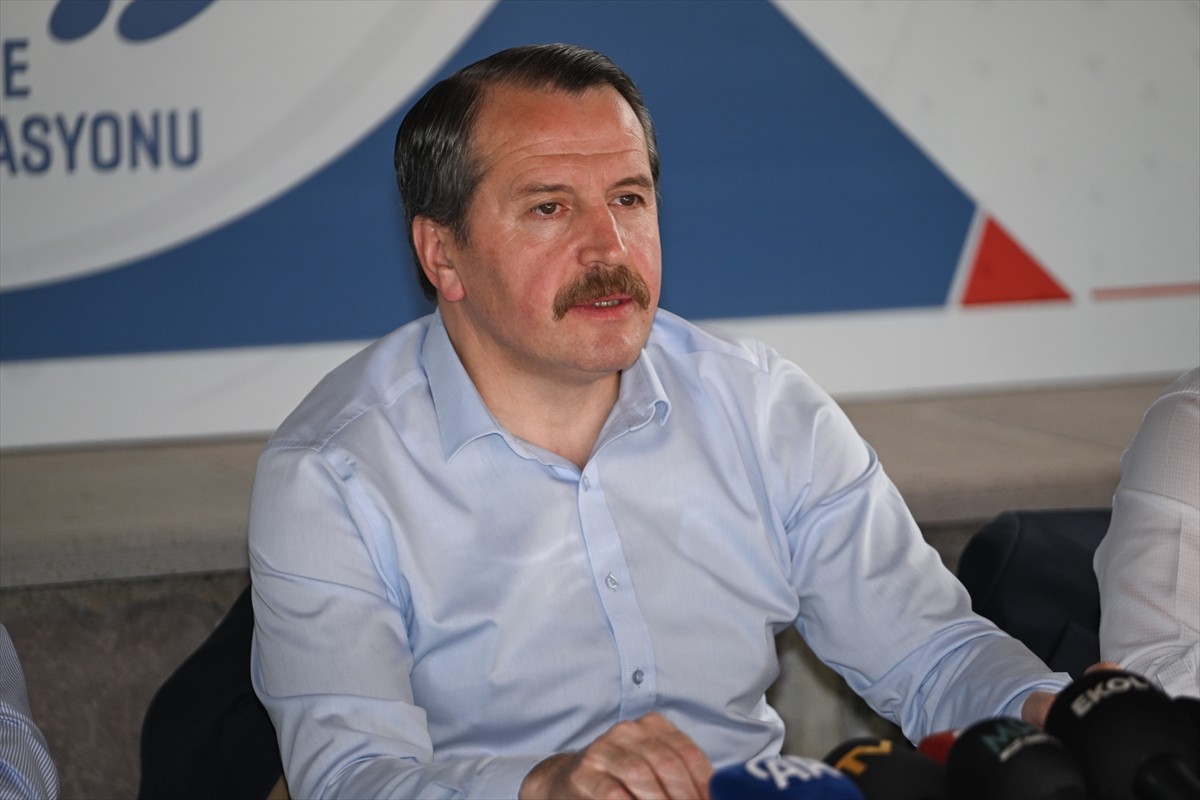 Memur-Sen Genel Başkanı Ali Yalçın, Anadolu Yayıncılar Federasyonunun "Anadolu Sohbetleri"...