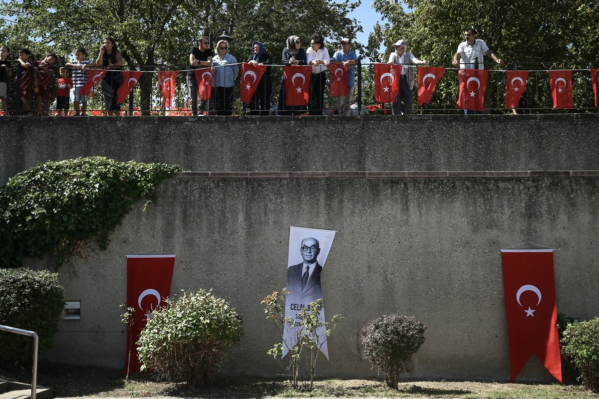 Milli Mücadele yıllarında "Galip Hoca" takma adıyla işgale karşı direnişleri örgütleyen...
