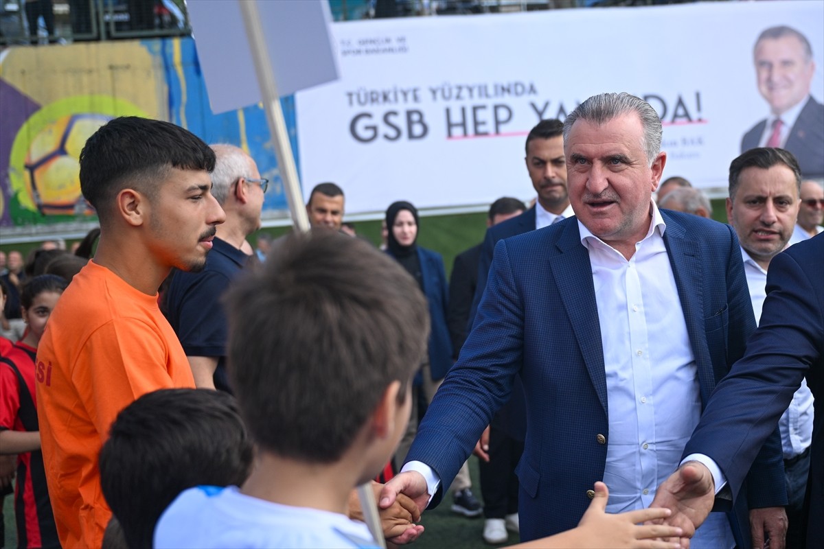 Mimar Sinan Spor Kompleksi'nin temel atma töreni, Gençlik ve Spor Bakanı Osman Aşkın Bak'ın...