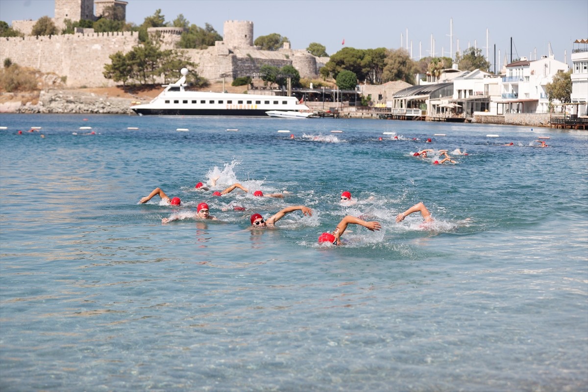 Muğla'nın Bodrum ilçesinde "Sağlığa Kulaç At" etkinliği düzenlendi. Memorial Sağlık Grubu, Türkiye...
