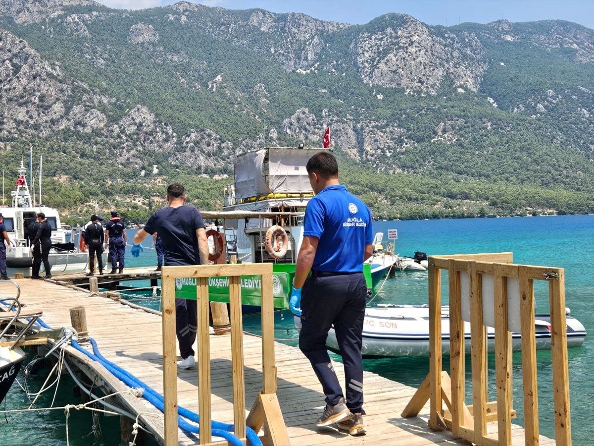 Muğla'nın Menteşe ilçesinde, kürek sörfüyle denize açıldıktan sonra kaybolan kişinin cesedine...