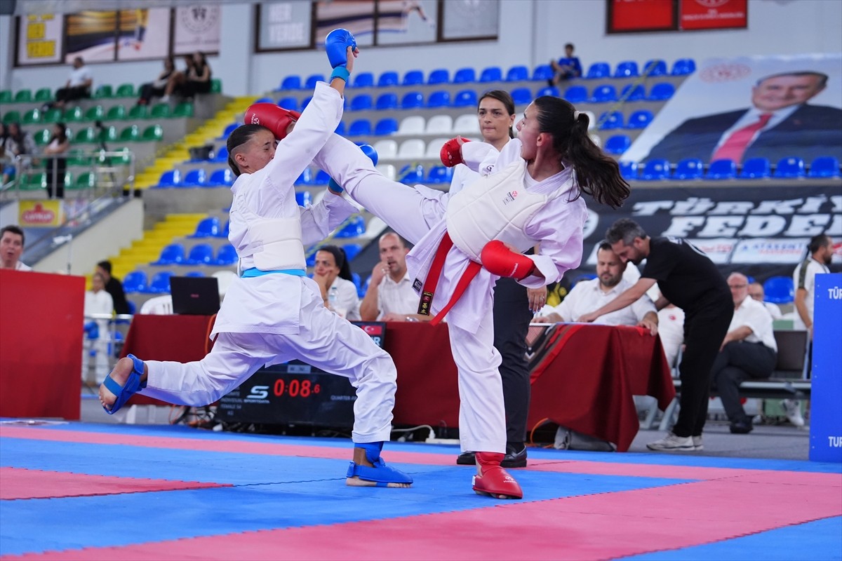 Rize'de Türkiye Karate Federasyonunca organize edilen Karadeniz ve Hazar Ülkeleri Karate...