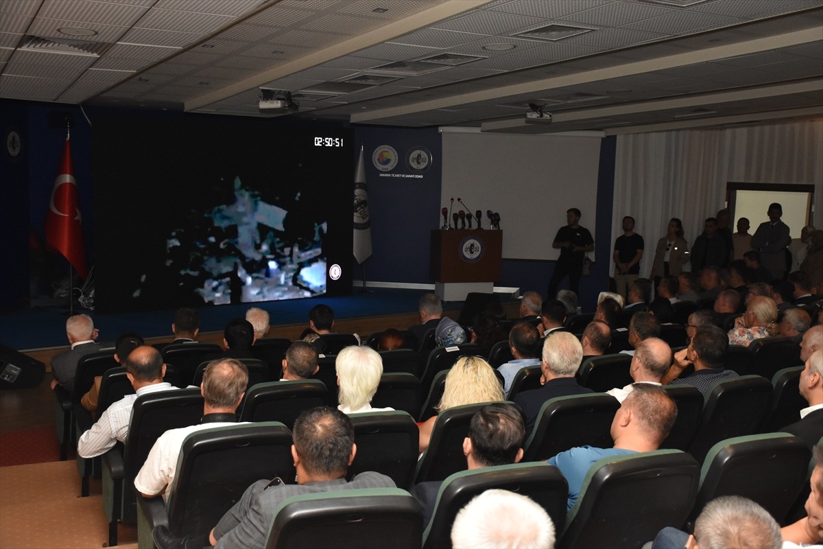 Sakarya'da, Sakarya Ticaret ve Sanayi Odası (SATSO) ev sahipliğinde "17 Ağustos Deprem Belgesel...