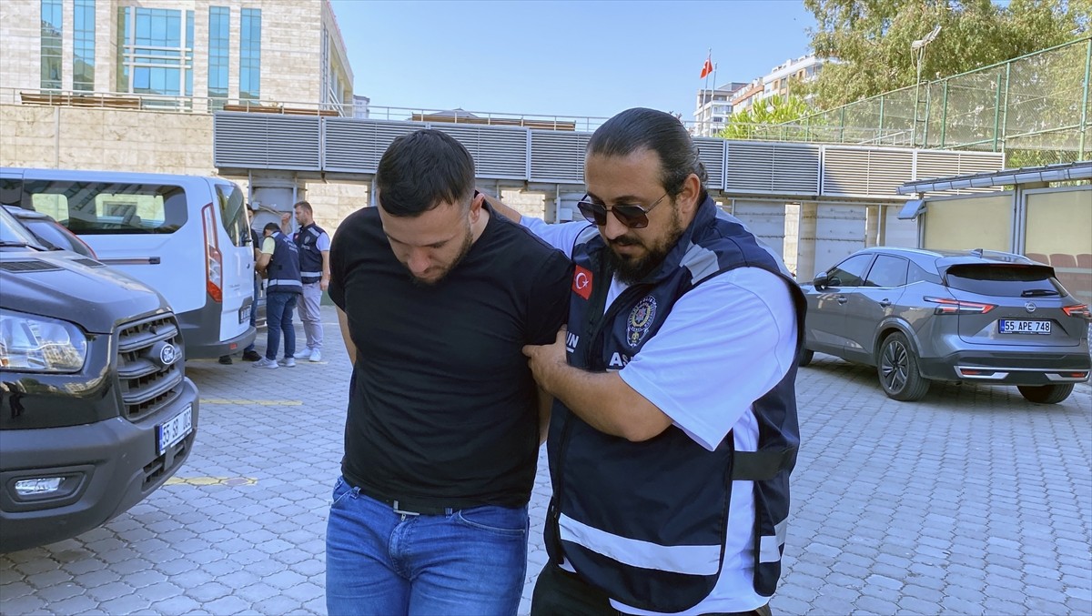 Samsun'da CHP Atakum İlçe Başkanlığınca gerçekleştirilen delege seçiminde çıkan kavgada bir...