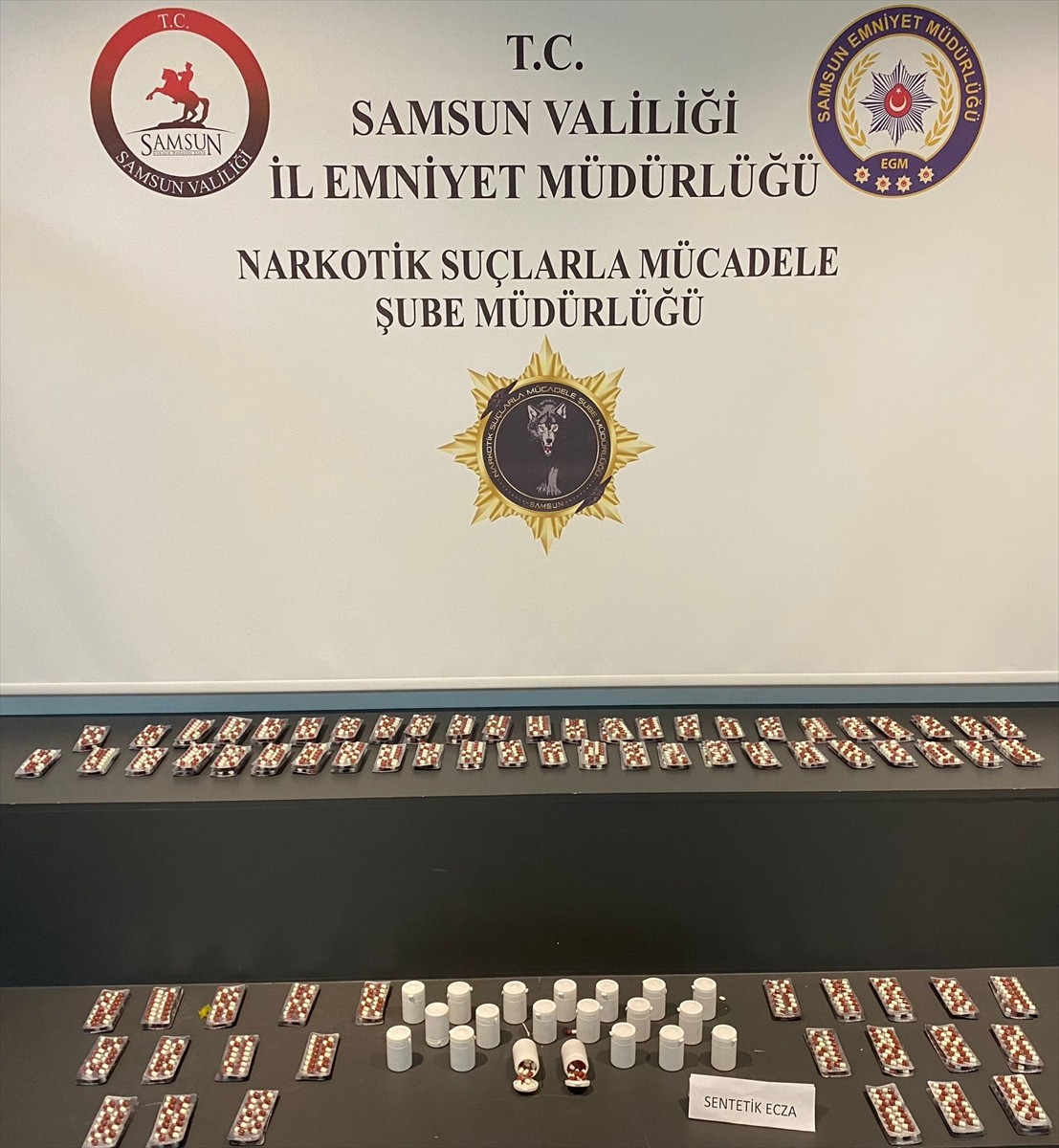 Samsun'da düzenlenen uyuşturucu operasyonlarında 5 şüpheli gözaltına alındı. Operasyonlarda, çok...