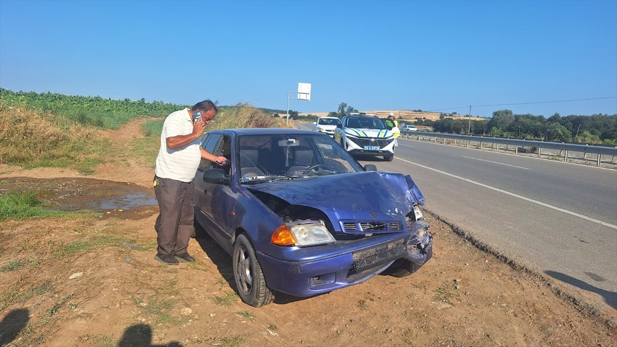 Samsun'un Bafra ilçesinde iki otomobilin çarpışması sonucu 6 kişi yaralandı.