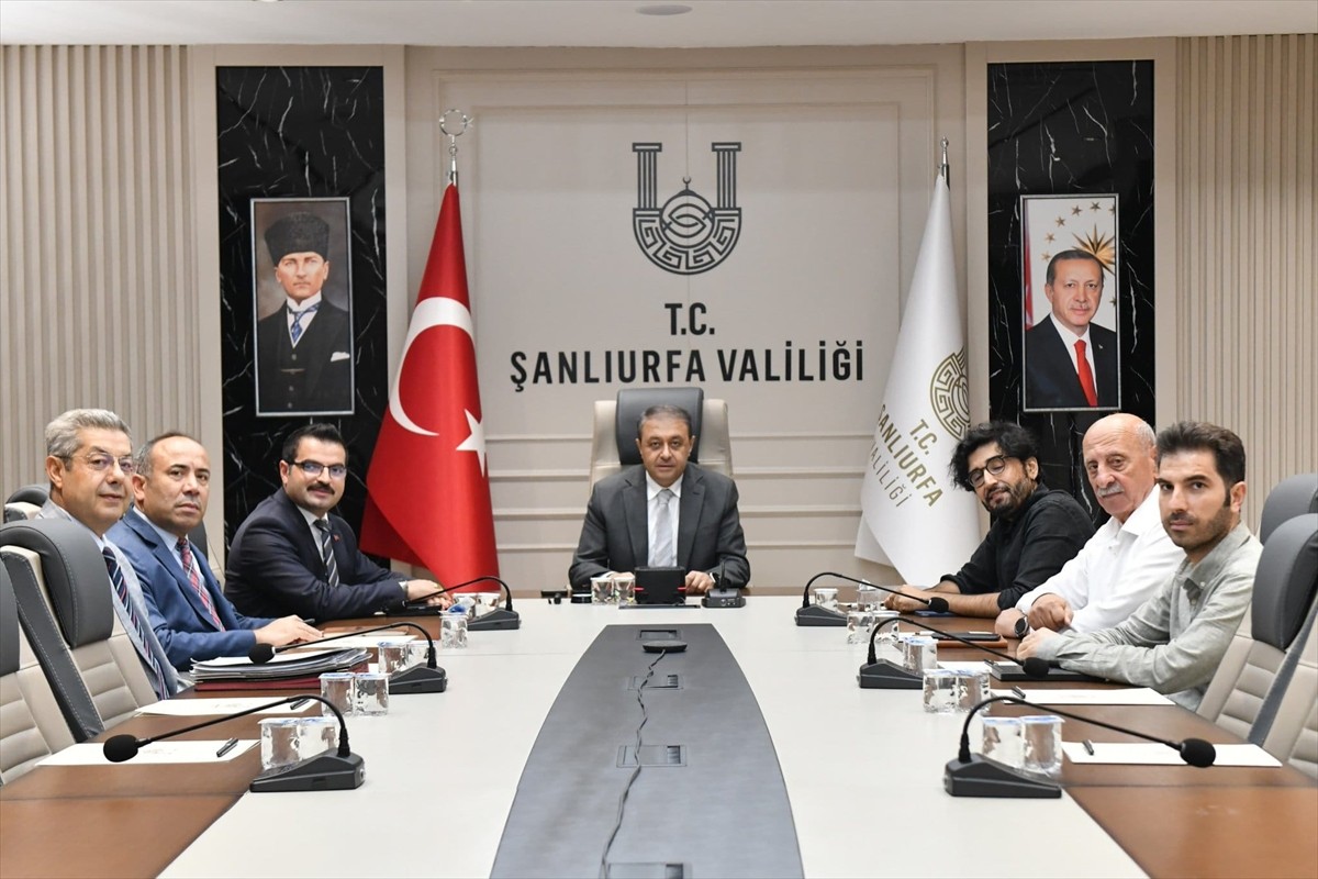 Şanlıurfa Valisi Hasan Şıldak, Valilik Toplantı Salonu'nda gerçekleştirilen toplantıda, kentin en...