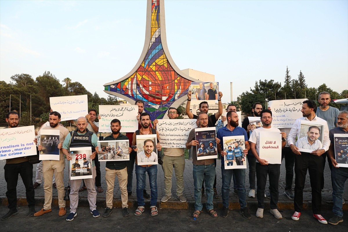 Suriye’nin çeşitli kentlerinde halk, İsrail’in Gazze’ye yönelik saldırılarını protesto etti....