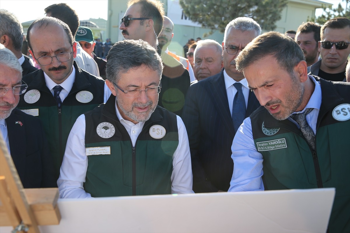 Tarım ve Orman Bakanı İbrahim Yumaklı, Çorum'da DSİ Koçhisar Barajı 2. Kademe İçme Suyu Arıtma...