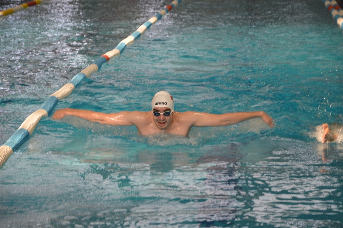 Tayland'da düzenlenecek Virtus Dünya Yüzme Şampiyonası'nda Türkiye'yi temsil edecek milli...