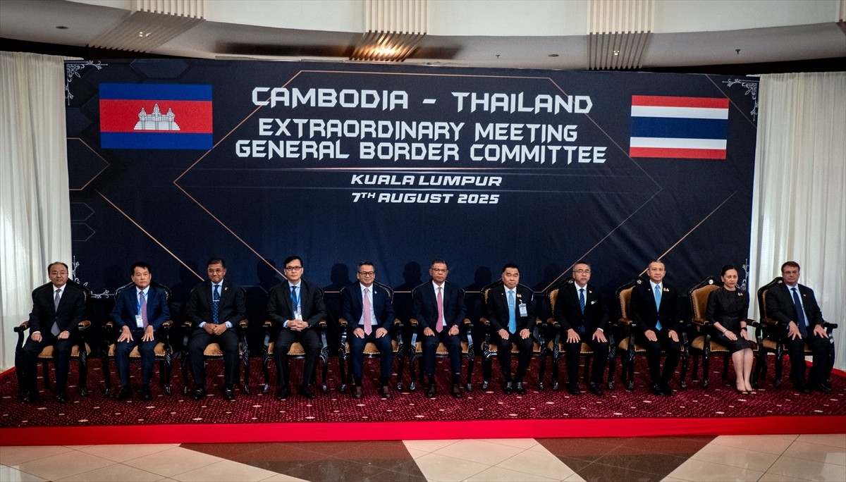 Tayland ve Kamboçya, 28 Temmuz'da yürürlüğe giren ateşkes anlaşmasının uygulanması için 13 noktada...