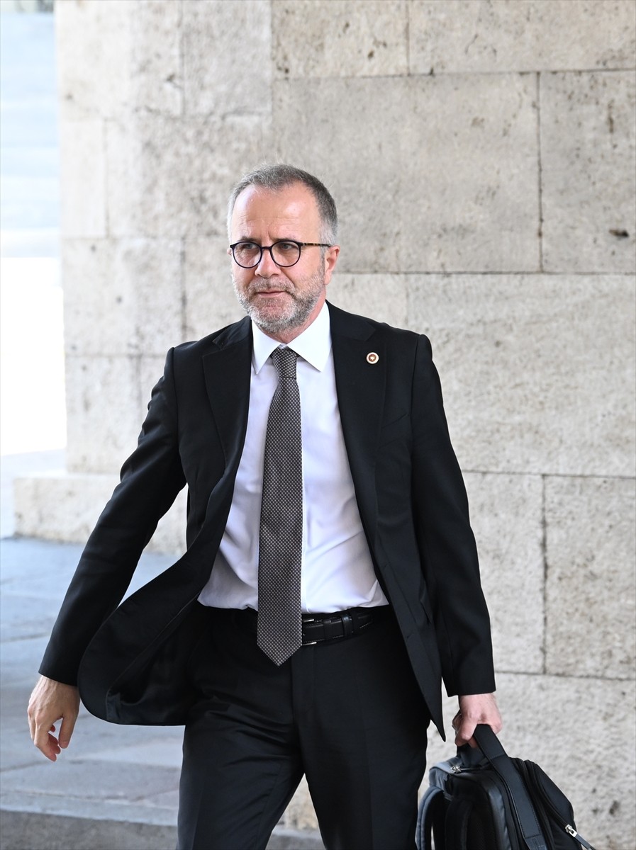 Terörsüz Türkiye' hedefi doğrultusunda kurulan Milli Dayanışma, Kardeşlik ve Demokrasi Komisyonu...