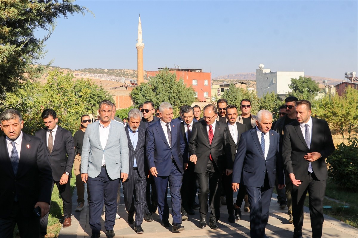 Ticaret Bakanı Ömer Bolat, Siirt'teki programı kapsamında Tillo ilçesinde bulunan İbrahim Hakkı ve...