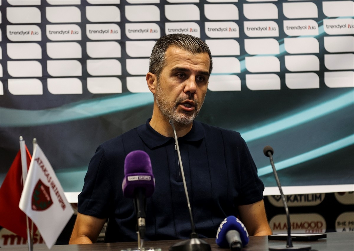 Trendyol 1. Lig'in dördüncü haftasında Mersin'de konuk ettiği İstanbulspor ile 1-1 kalan...