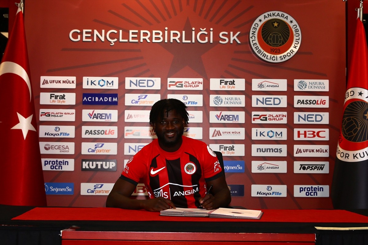 Trendyol Süper Lig takımlarından Gençlerbirliği, Malili forvet oyuncusu Sekou Koita’yı kiralık...