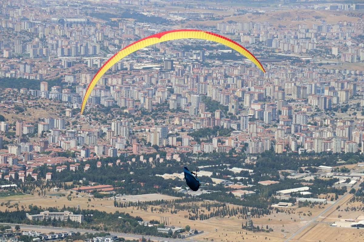 Türkiye Yamaç Paraşütü Şampiyonası ve Dünya Kupası Ön Eleme Şampiyonası, Kayseri'de devam...