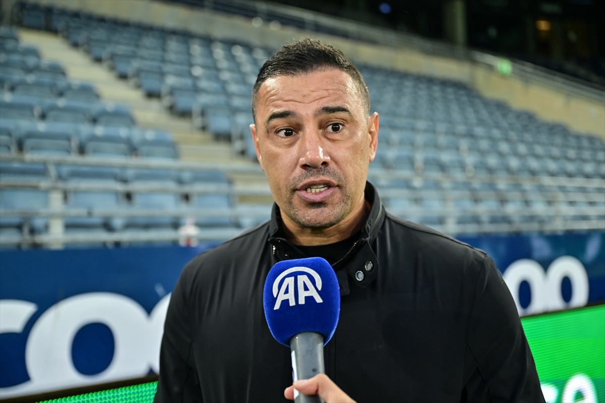 UEFA Konferans Ligi 3. eleme turunda Viking ile İstanbul Başakşehir takımları, Viking Stadı'nda...