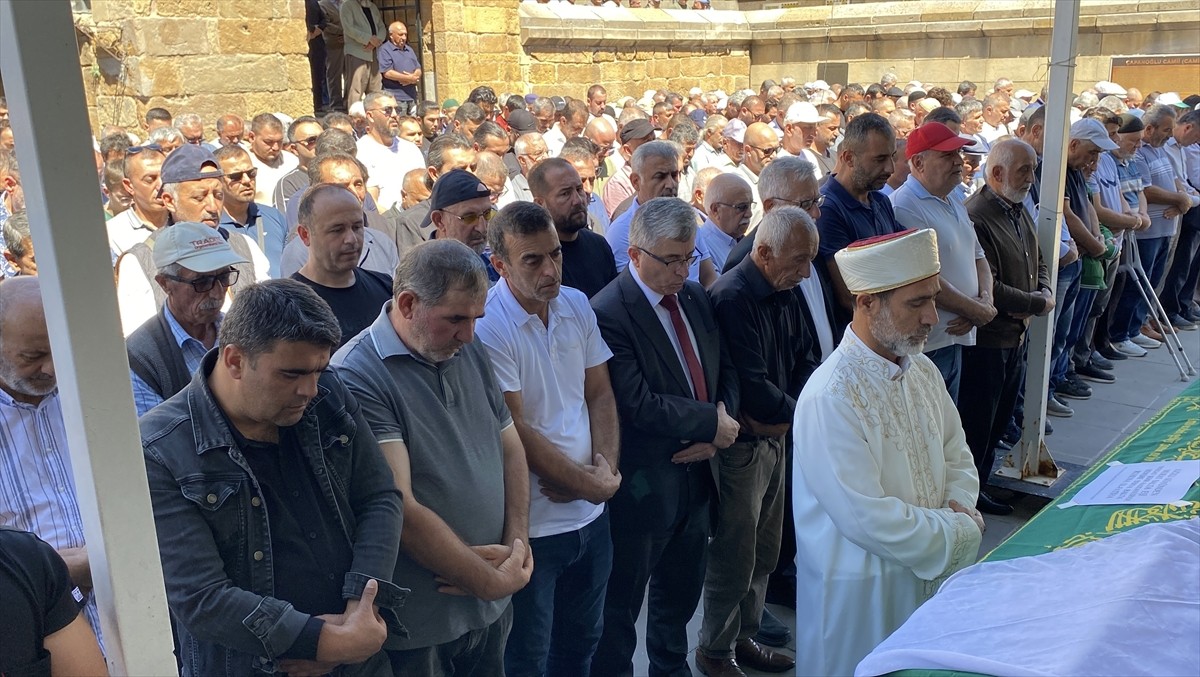 Yozgat'ın Yerköy ilçesinde trafik kazasında yaşamını yitiren 48 yaşındaki hemşire Derya Balta...