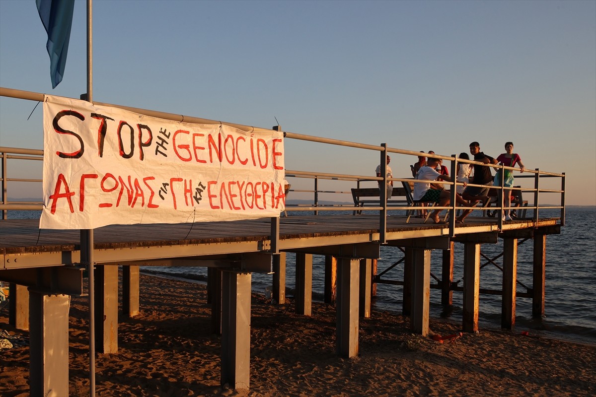 Yunanistan'da başkent Atina başta olmak üzere birçok turistik noktada, Filistin'e destek ve...