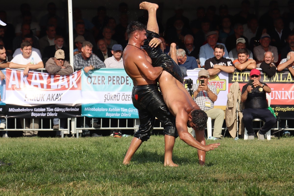 14. Geleneksel Sungurlu Yağlı Pehlivan Güreşleri gerçekleştirildi. Akçalı mesire alanında 14 yıl...
