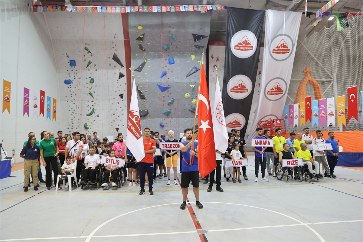 2. Para Tırmanış Türkiye Şampiyonası Nevşehir'de başladı. Los Angeles 2028 Paralimpik Oyunları'na...