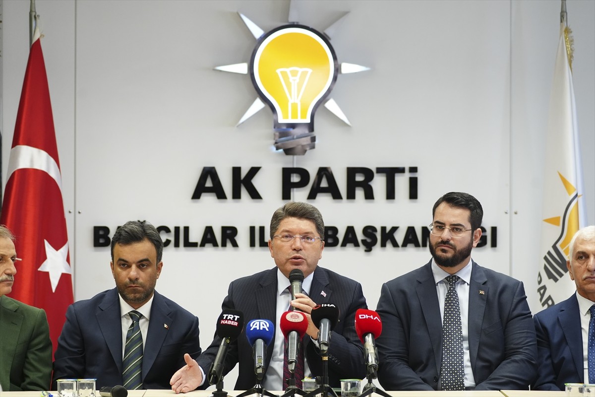 Adalet Bakanı Yılmaz Tunç, "Türkiye Yüzyılı Buluşmaları" kapsamında AK Parti Bağcılar İlçe...