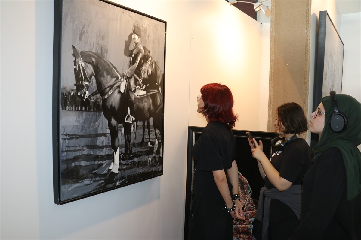 Adana'da açılan Artconcept Adana Çağdaş Sanat Fuarı devam ediyor. MSR Fuarcılık tarafından TÜYAP...