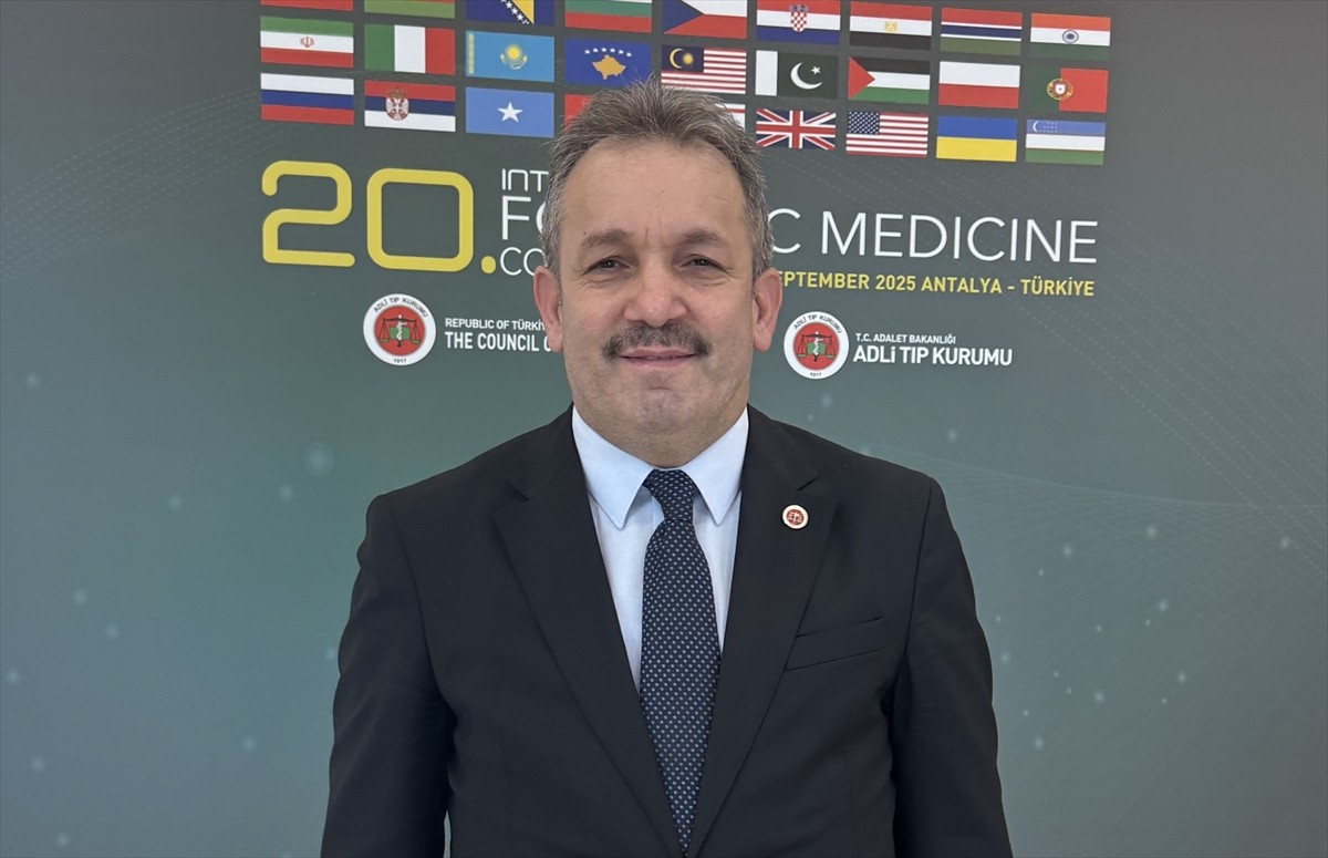 Adli Tıp Kurumu Başkanı Dr. Hızır Aslıyüksek, Antalya'da, 22-28 Eylül'de gerçekleştirilen...