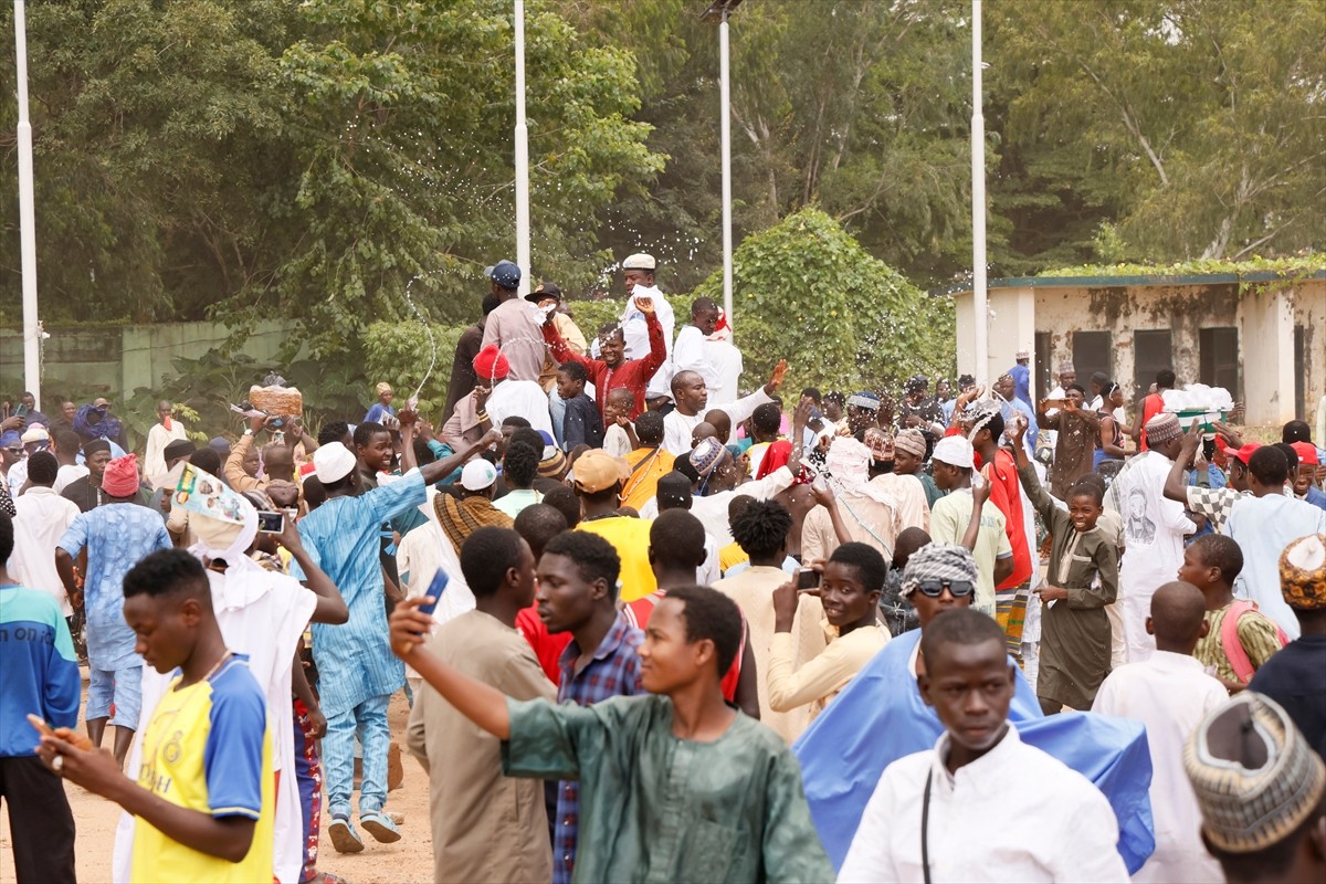Afrika'nın en yoğun Müslüman nüfusa sahip ülkesi Nijerya'nın başkenti Abuja'da, "Mevlid-i Nebi"...