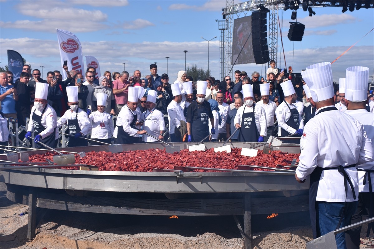 Afyonkarahisar'da "7. Uluslararası Gastro Afyon Turizm ve Lezzet Festivali" başladı. Festival...