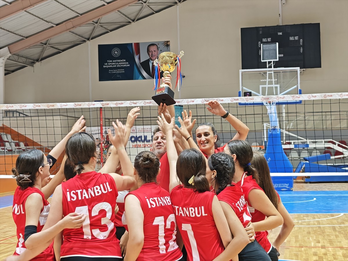 Aile ve Sosyal Hizmetler Bakanlığına bağlı İstanbul'daki çocuk evlerinde devlet koruması altında...