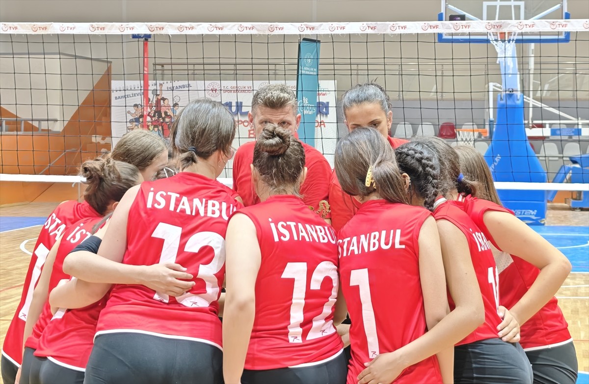 Aile ve Sosyal Hizmetler Bakanlığına bağlı İstanbul'daki çocuk evlerinde devlet koruması altında...