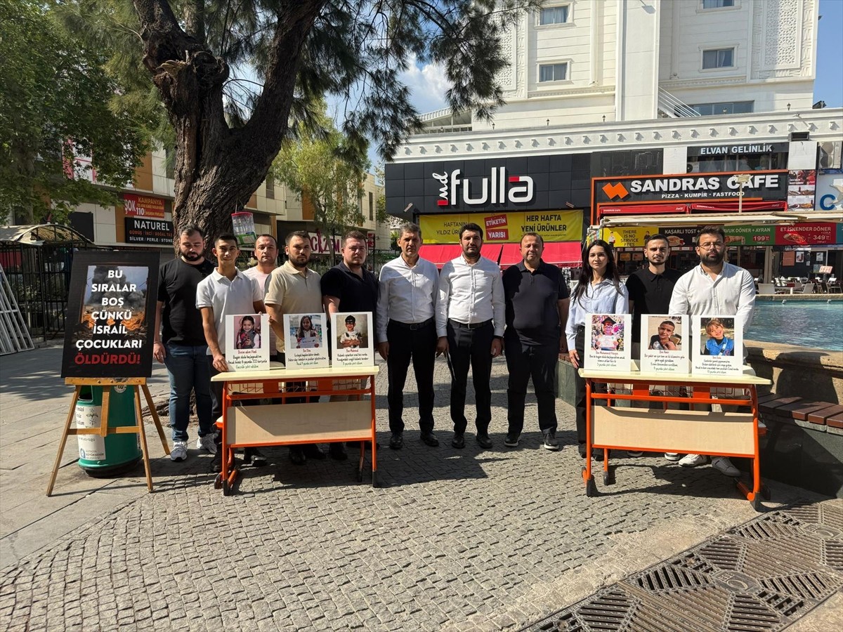 AK Parti Antalya İl Gençlik Kolları Başkanlığınca, İsrail'in saldırıları altındaki Gazze'de okula...