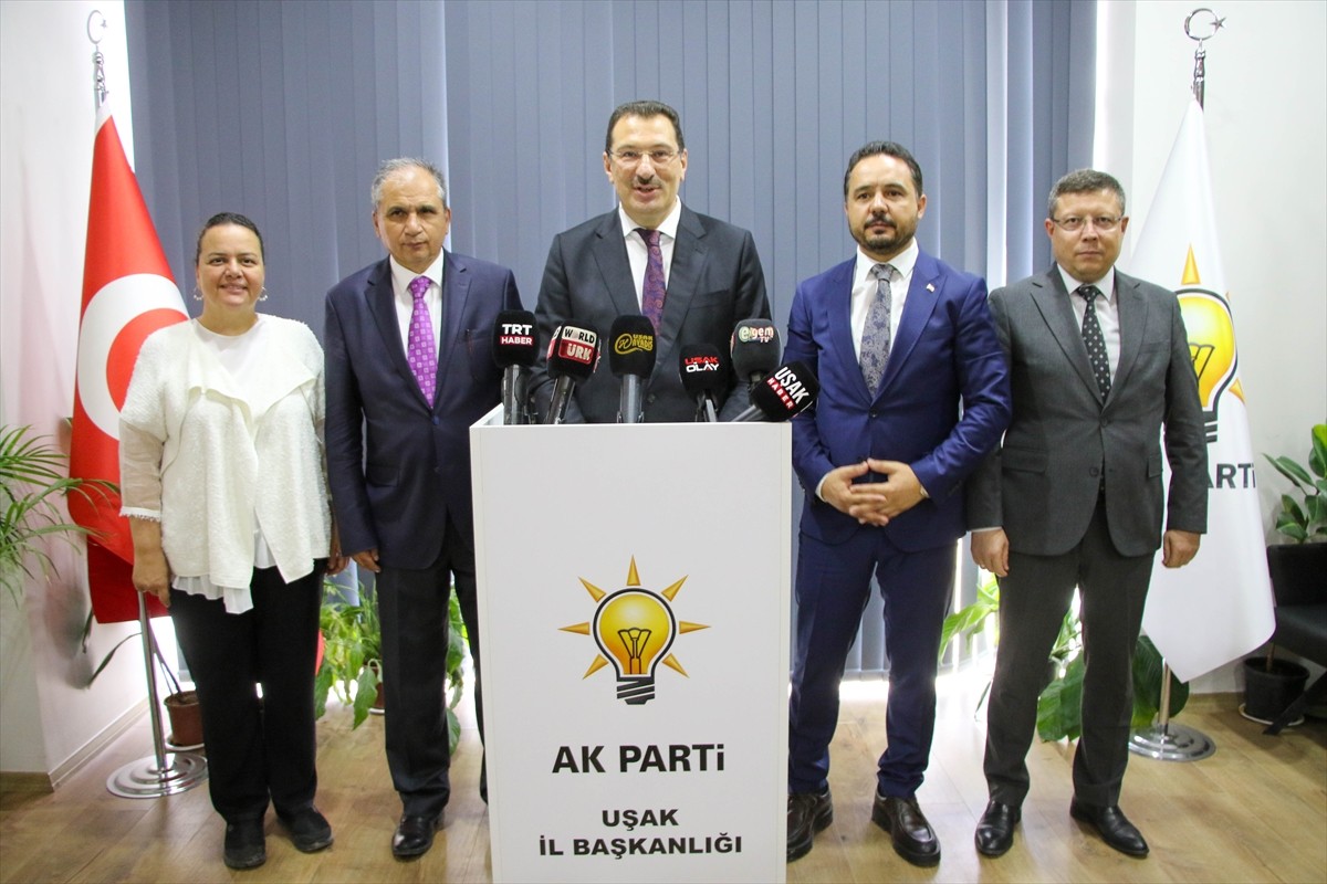 AK Parti Genel Başkan Yardımcısı Ali İhsan Yavuz (ortada), Türkiye Yüzyılı Buluşmaları" programı...