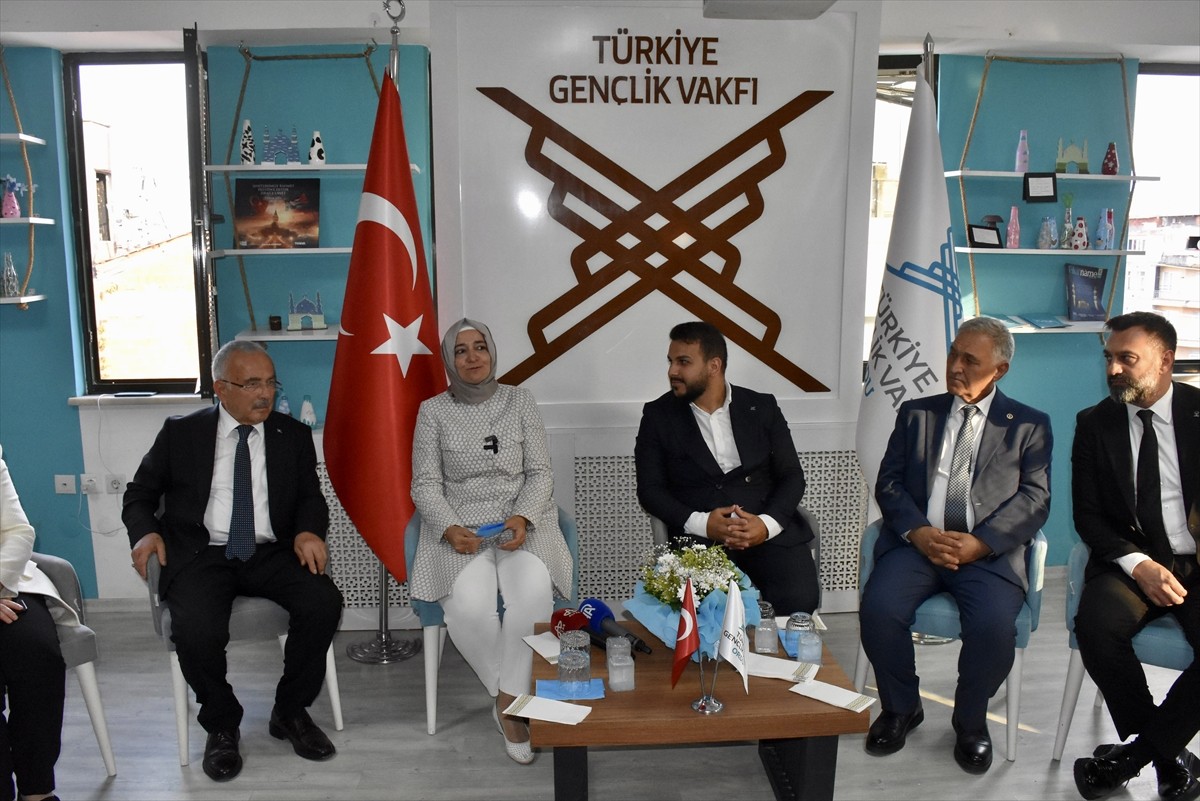 AK Parti Genel Başkan Yardımcısı Fatma Betül Sayan Kaya, TÜGVA Gençlik Buluşması programına...