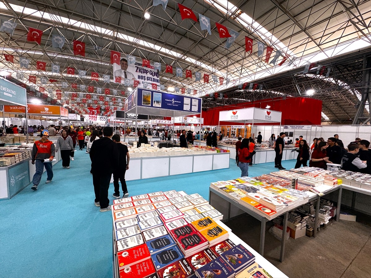 Aksaray Belediyesi tarafından bu yıl 7'ncisi düzenlenen Kitap Günleri'nin açılışı dolayısıyla...