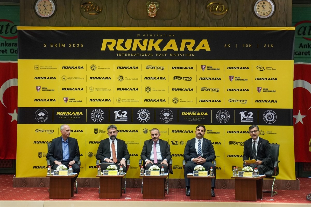 Ankara'da 5 Ekim tarihinde düzenlenecek Uluslararası Runkara Yarı Maratonu'nun basın toplantısı...