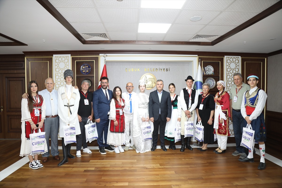 Ankara'da Çubuk Belediyesince bu yıl 17'ncisi organize edilen Uluslararası Çubuk Kültür ve Turşu...