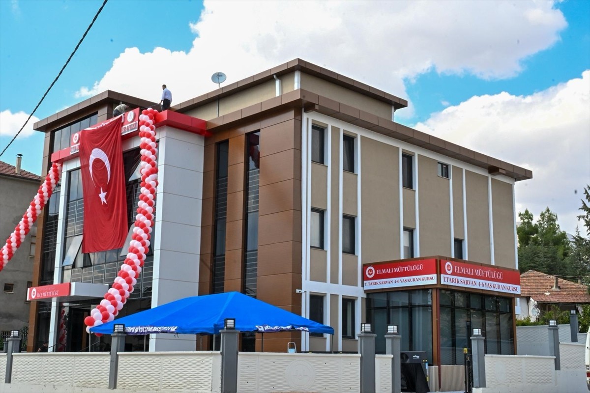 Antalya'nın Elmalı ilçesinde inşası tamamlanan T. Tarık Sarvan 4-6 Yaş Kur'an Kursu, T. Tarık...