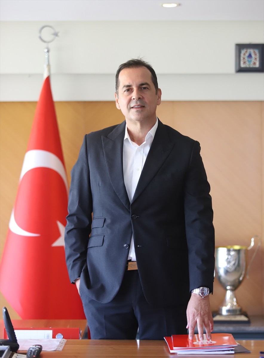 Antalyaspor Başkanı Rıza Perçin, futbolda sona eren birinci transfer dönemini değerlendirdi.